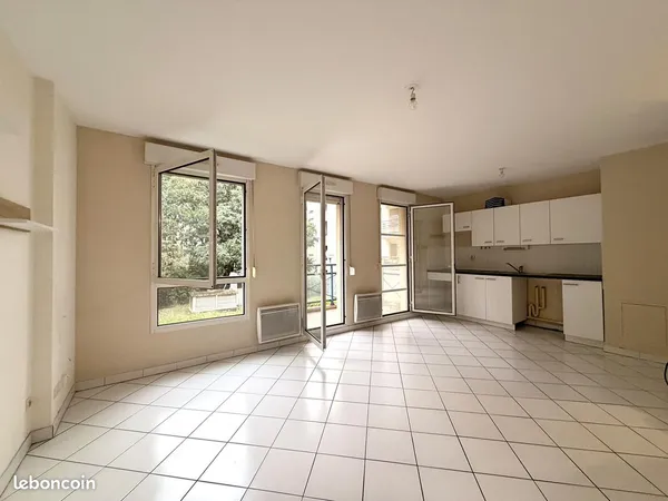 Un T2 lumineux, prêt à vivre, avec balcon