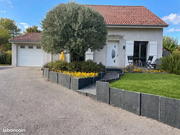 Maison T4 103m2 sur 609m2 de terrain - Climatisée - Non mitoyenne - Décines Grand Large - 3 Chambres