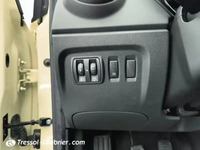 Renault Captur dci 110 energy intens — photo 27