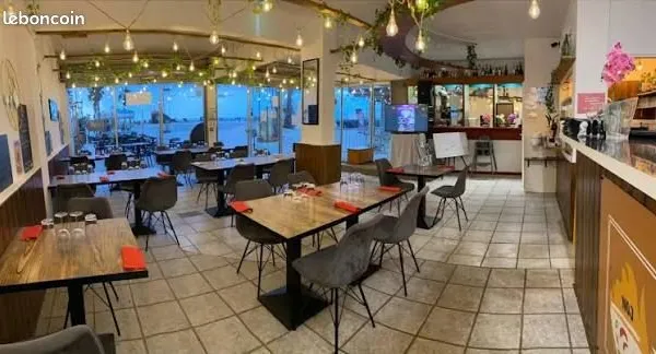 Fonds de commerce restaurant, Canet-en-Roussillon, 70 m² au bord de mer