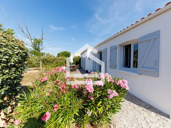 Préfailles centre - maison d'environ 120m2