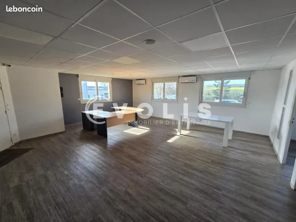 Bureaux 97 m²