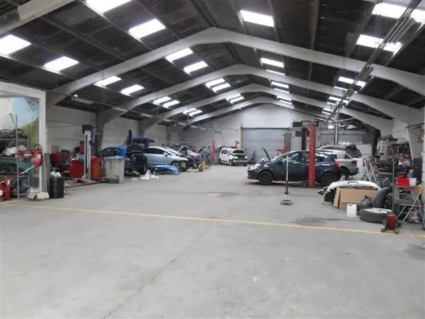 Garage/Parking 1000 m²