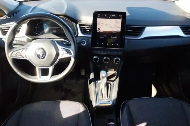 Renault Captur e-tech 145 - 21 — photo 27