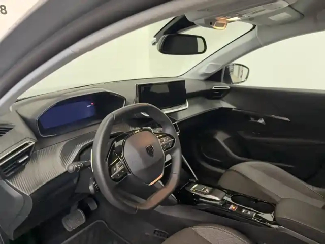 Peugeot 208 hybrid 100 e-dcs6 — photo 11