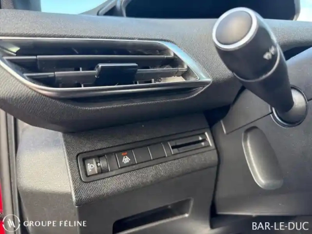 Peugeot 3008 1.2 puretech 130ch s&amp;s allure pack — photo 12