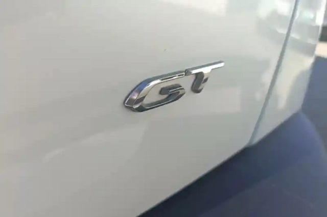 Peugeot 2008 puretech 130 s&amp;s eat8 — photo 37