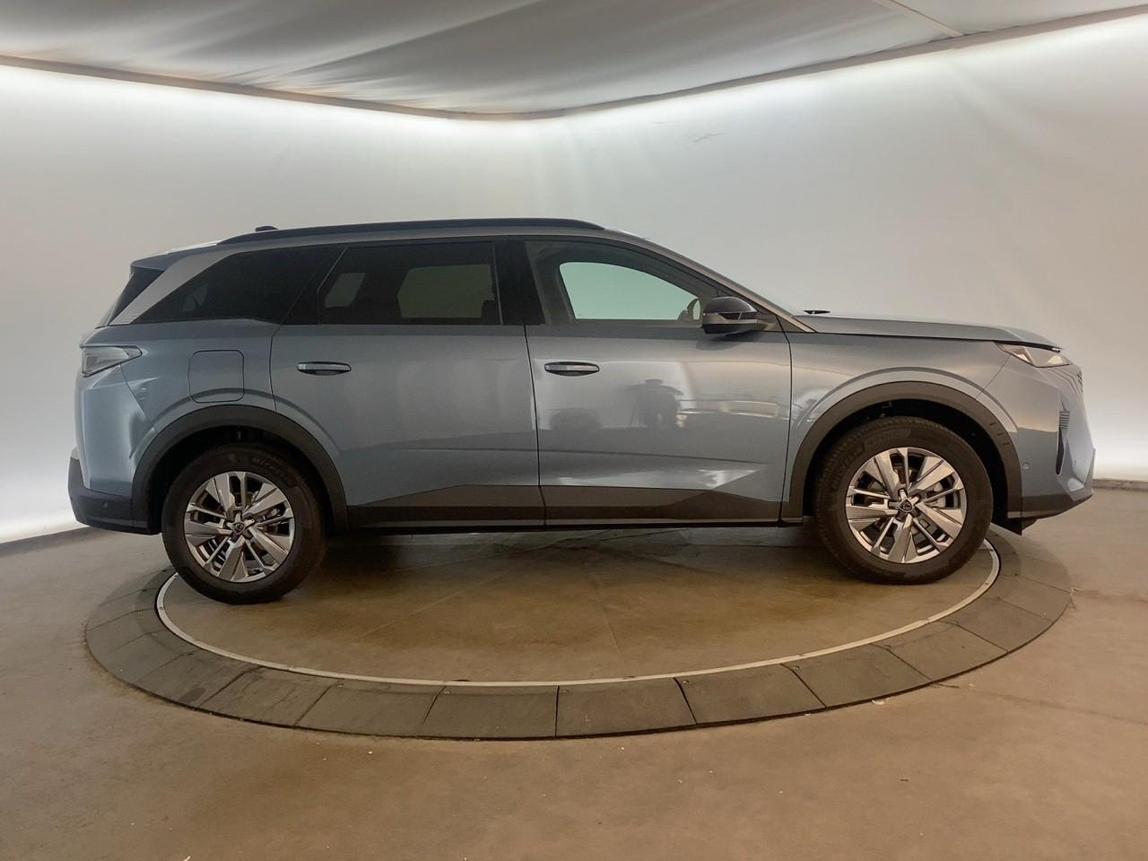 Peugeot 5008 hybrid 145 ch e-dcs6 allure — photo 4