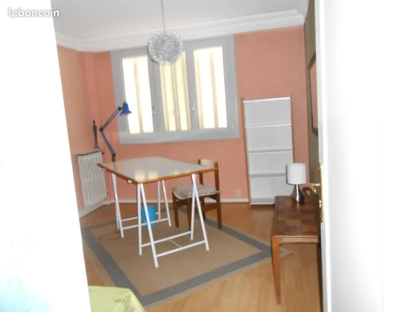 Chambre meublée pour etudiant