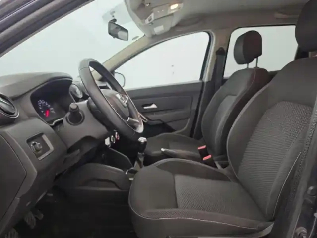 Dacia Duster 1.0 tce 100ch confort 4x2 suréquipé — photo 41