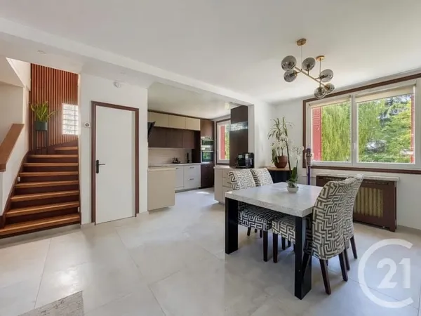 Maison 5 pièces 105 m²
