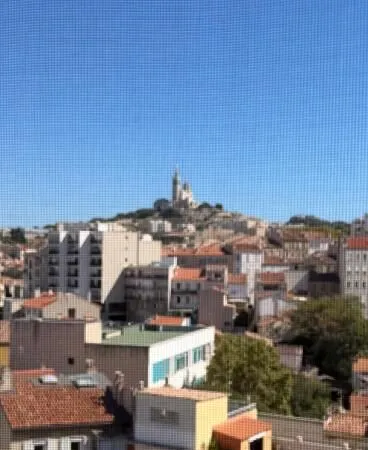 Marseille 7e - Appartement/Maison sur le toit 70 m² rénové, tropézienne vue mer et Notre-Dame