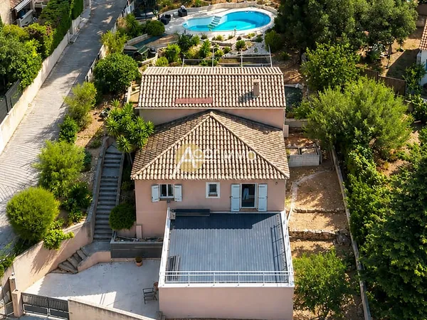 Les 4 chemins des Routes - VILLA T4 sur terrain de 772m2