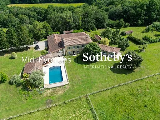 Maison 17 pièces 625 m²