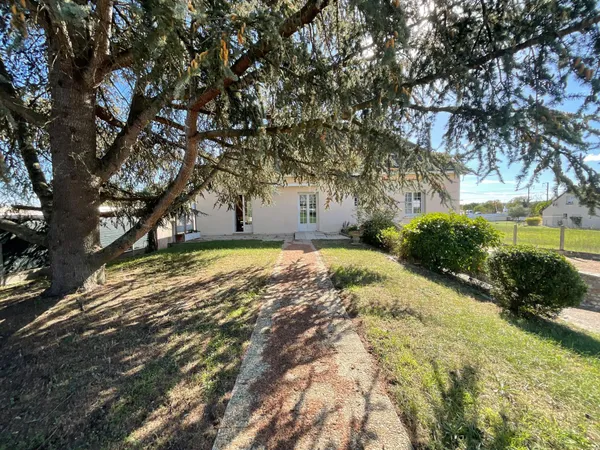 Maison familiale - 150 m2 - 5/6 chambres - terrain de 1670 m2