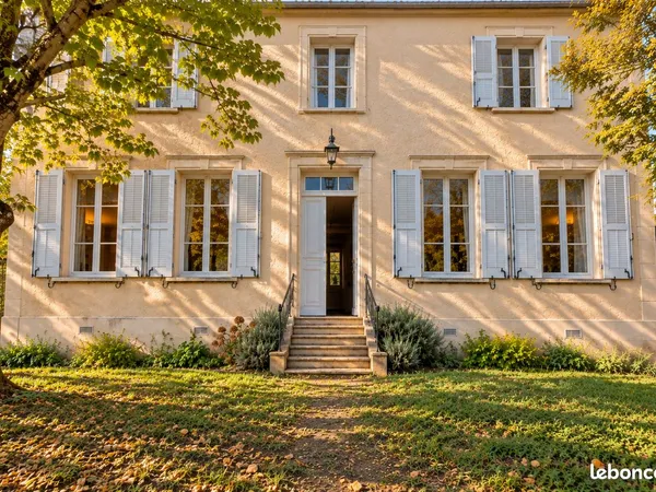 Maison 5 pièces 202 m²