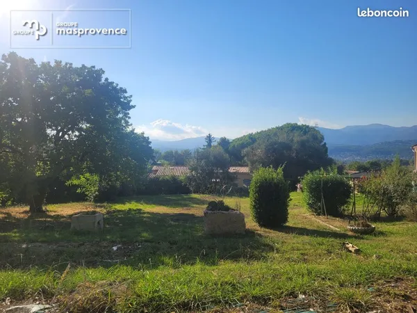 Terrain à bâtir de 1100 m² à CAGNES-SUR-MER (06)