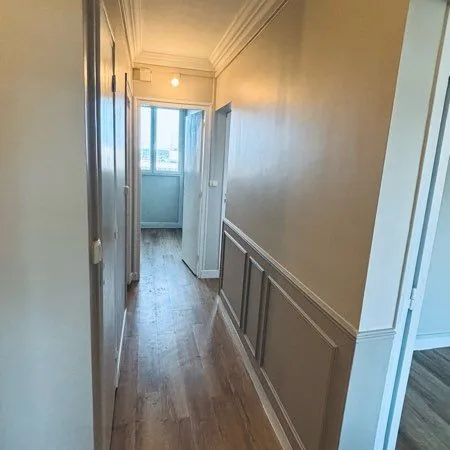 À LOUER - BEL APPARTEMENT T3 RÉNOVÉ À NEUF - 56 m² - FONTENAY-LE-FLEURY (78330)