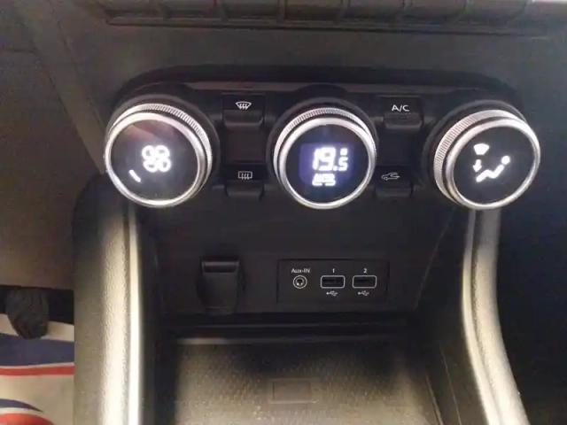 Renault Captur tce 90 - 21 — photo 27