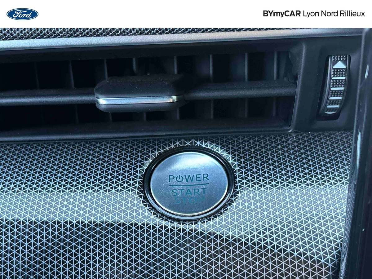 Ford Mustang Mach-E Extended Range 91 kWh 487 ch AWD — photo 40
