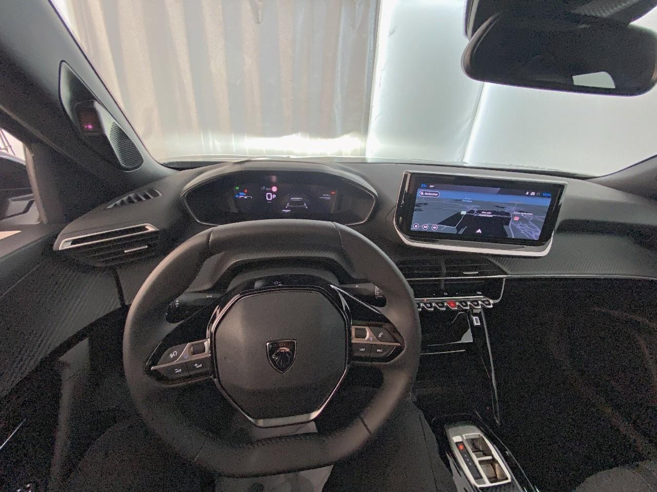 Peugeot 2008 hybrid 145 ch e-dcs6 allure — photo 12