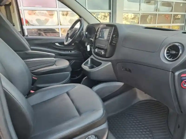 Mercedes Vito 119 cdi fourgon compact — photo 27