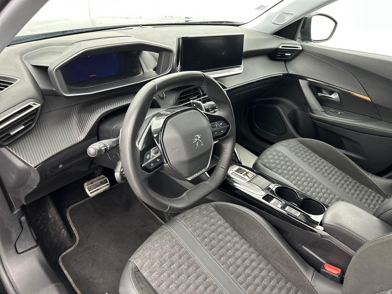 Peugeot 2008 puretech 130 s&s eat8 roadtrip — photo 8