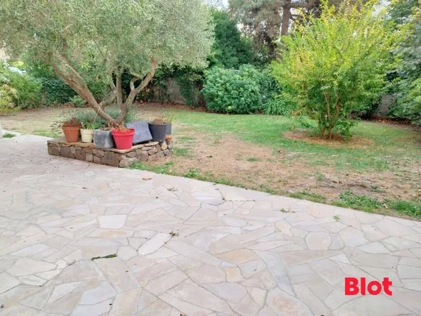 Duplex 8 pièces 145 m²