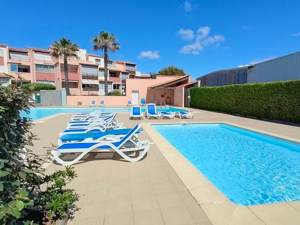 LE CAP D'AGDE : Résidence de standing située à proximité des Falaises/AVANT PORT.