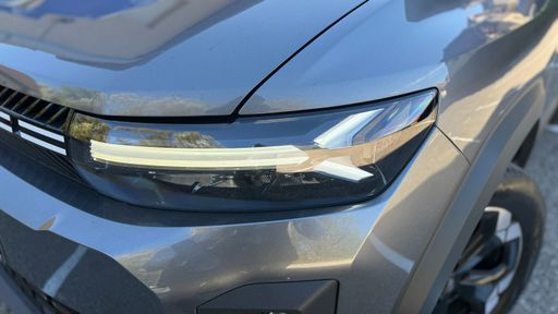 Dacia Bigster 1.2 TCe 140 Myld Hybride - Extreme – 2025 – 37164 km – Hybride essence – Boîte Manuelle — photo 21