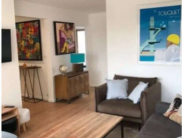 Loue APT ht de gamme meublé oct 26/juin27