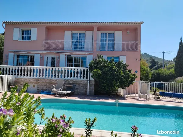 Six Fours les Plages - Maison 240 m2, 6 chambres, bureau piscine et appartement indépendant
