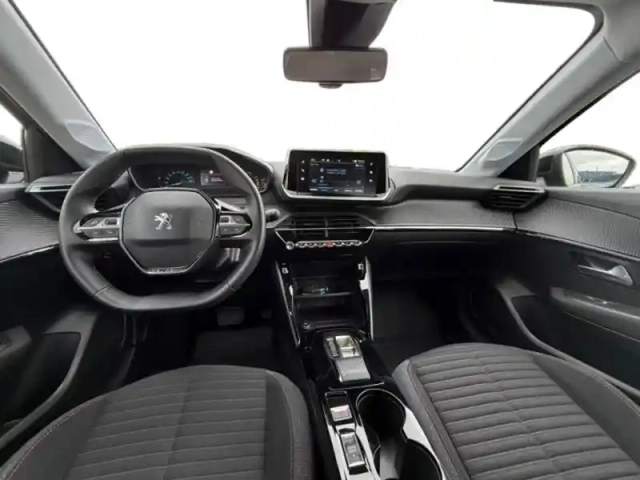 Peugeot 208 e- 136ch like — photo 14