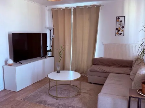 Appartement T3 meublé avec balcon — 13e et dernier étage — Chelles (Quartier Gambetta)