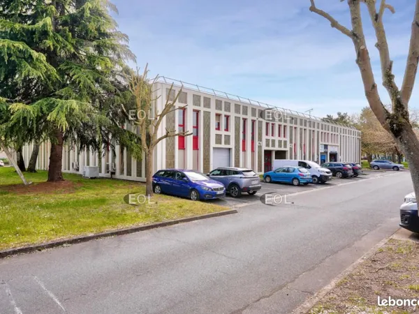 Local d'activité 513 m²