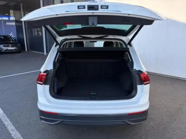 Volkswagen Tiguan 1.5 tsi 150ch life business dsg7 — photo 6