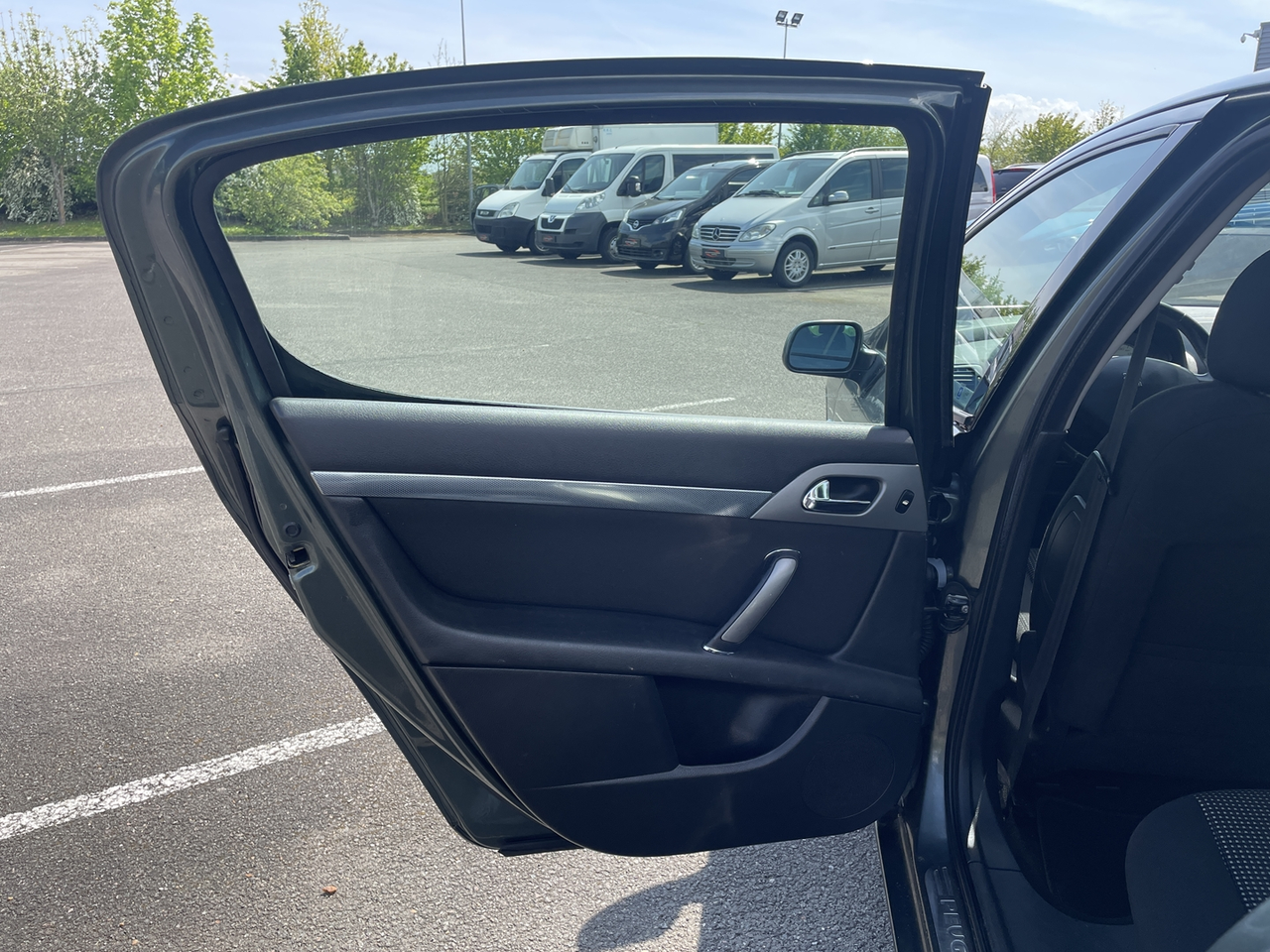 Peugeot 407 1.6 HDI110 NAVTEQ FAP occasion - Diesel - 2006 - 191 400 km - 3 990 € - Auneau (Eure-et-Loir) 992785871739 — photo 10