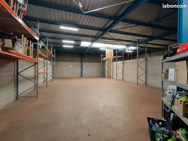 Local d'activité Bruz 385 m2 - Entrepôt / Bureaux