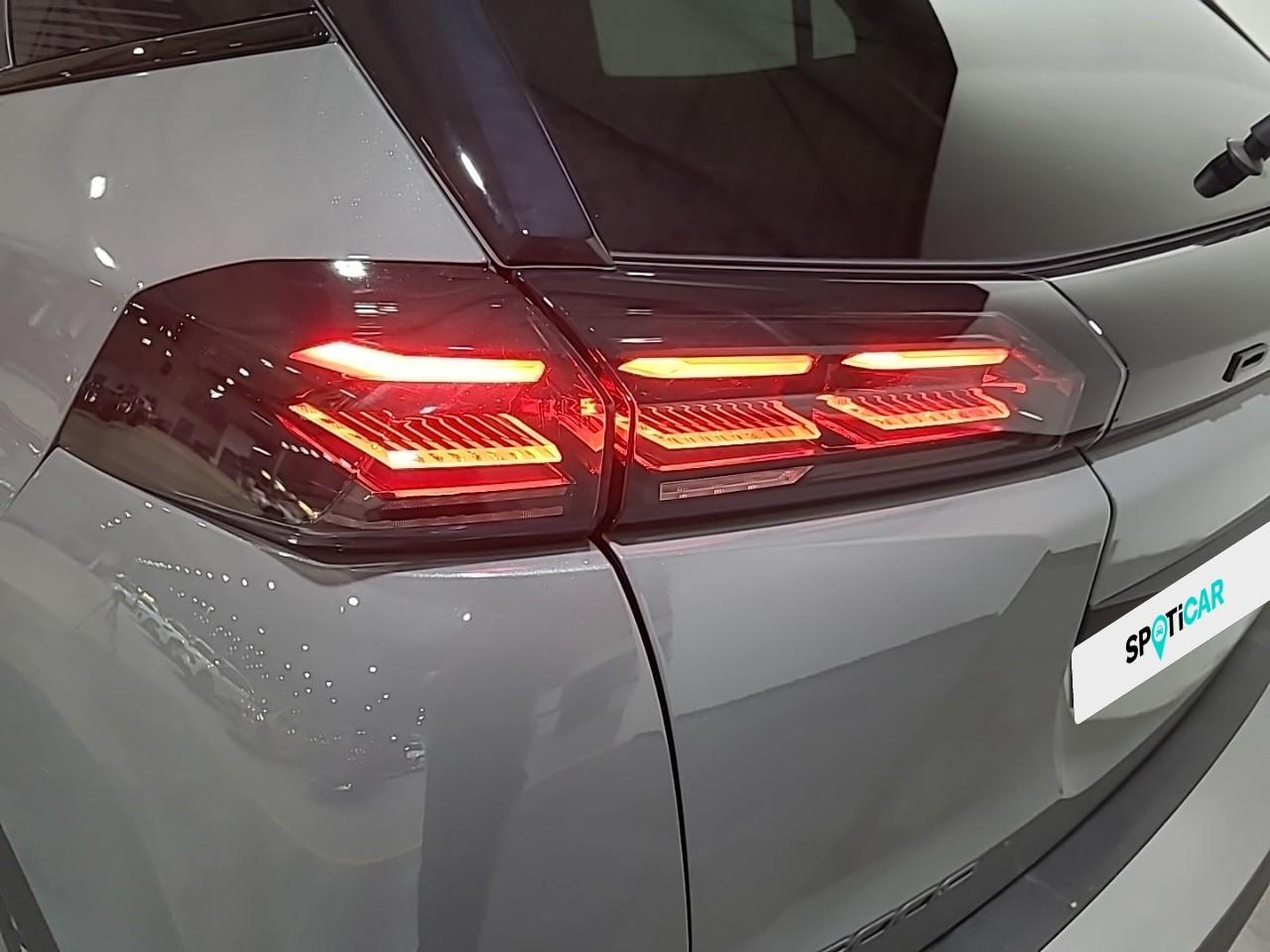 Peugeot 2008 puretech 130 s&s eat8 gt — photo 27
