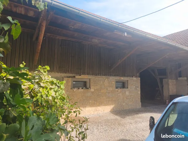 GRANGE 300m2 AVEC FORT POTENTIEL - TERRAIN DE 1 165 M²