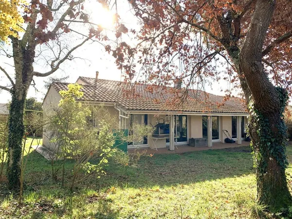 Maison de plain-pied 5 pièces 139 m²