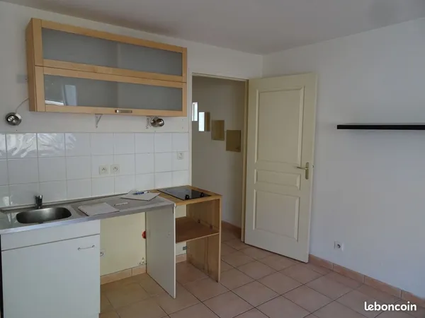 Prox Préfecture 2P+kitch 465 HC
