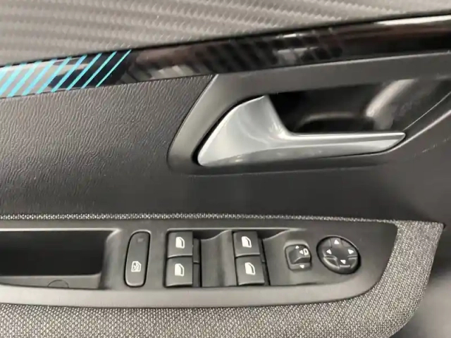 Peugeot 208 electrique 50 kwh 136ch — photo 64