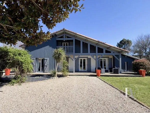 Maison de luxe 7 pièces 203 m²