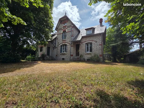Maison 6 pièces 198 m²