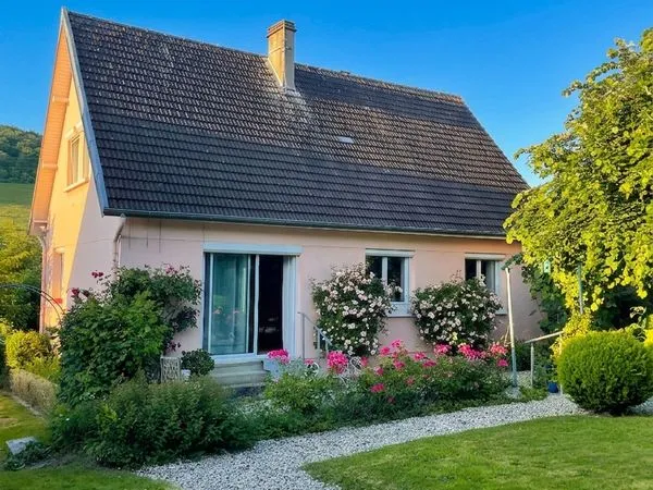 MAISON 108 m² 5 pièces 4 chambres avec sous-sol complet 76 m², jardin clos 749 m² plein Sud