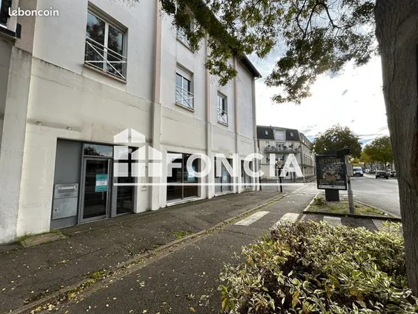 Local commercial 150 m²