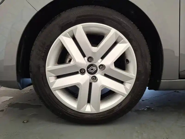 Renault Clio tce 90 — photo 16