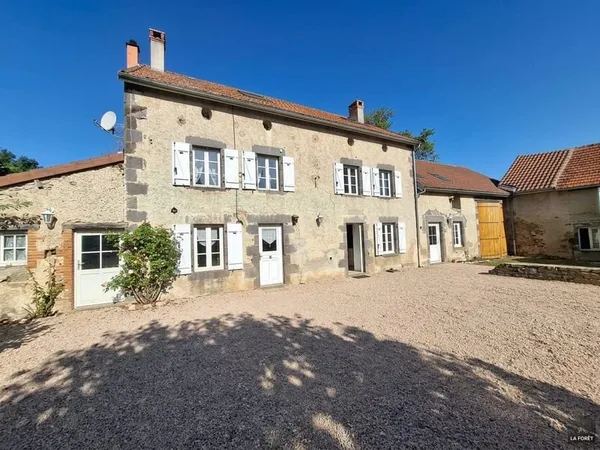 Propriété équestre avec grande maison, piscine et nombreuses
