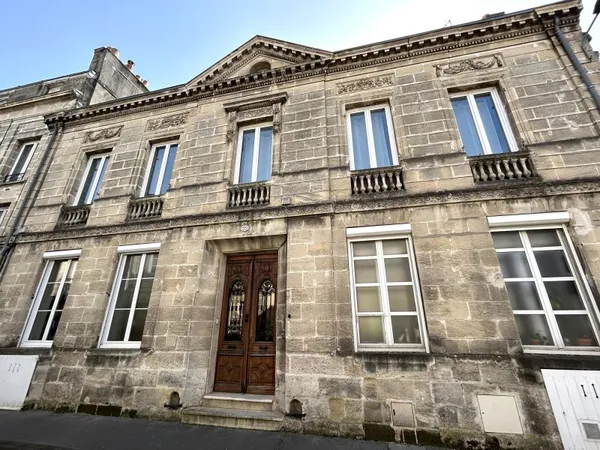 Loue appartement 3 pièces calme et lumineux avec cour - 2 chambres, 65m², Bordeaux (33)